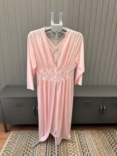 Vintage 1970s avon pink nylon - 1970s,