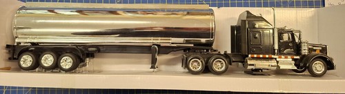 New ray scale kenworth - new,