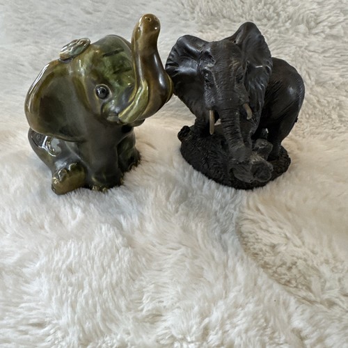 Two elephant figurines good - elephant,