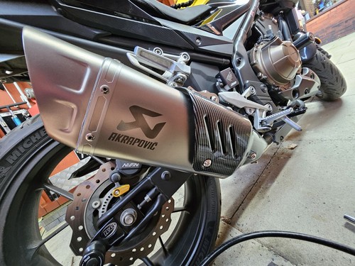 Slip silencer exhaust - on,