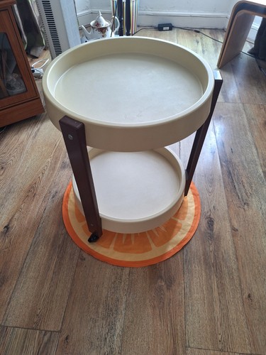 Vintage 1970s space - vintage, cream