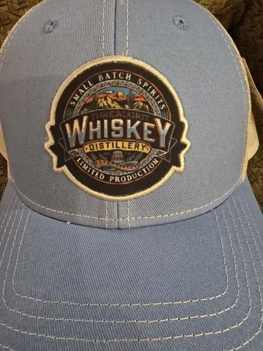 Bnwt whiskey distillery - bnwt,