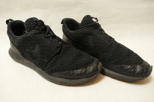 Rare nike all black knit - nike, roshe
