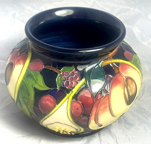 Stunning moorcroft vase - stunning,