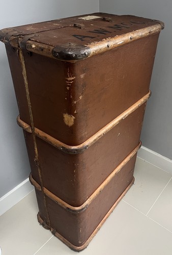 Vintage large steamer trunk - ,