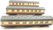 3 x HORNBY 00 gauge BR STANIER CORRIDOR COACHES - MAROON CREAM - R442/3,       m