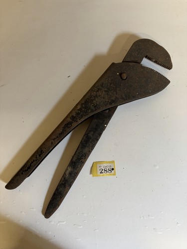 Large pair vintage grips - large, of