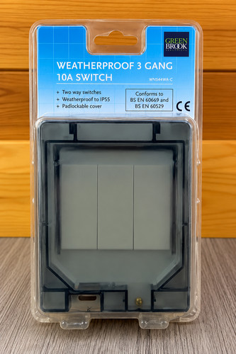 Weatherproof gang 10a - weatherproof, switch