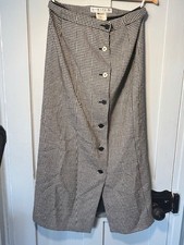 Jaeger Black and White