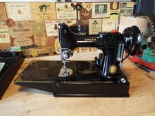Vintage Singer Featherweight 221K sewing machine with case & accessories working