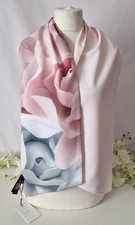 Ted Baker Mansi Porcelain Rose