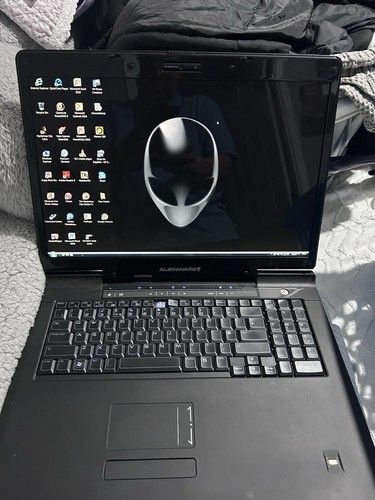 Alienware m17 17in gaming - m17-r1,