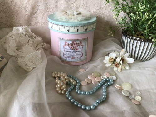 One round shabby - one, chic