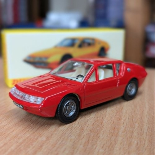 Dinky toys 1411 - alpine, renault