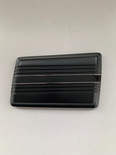 Right cover filter housing
