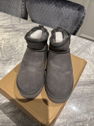 Grey low rise platform - low,