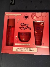 Revolution Very Cherry Bath &