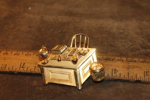 Vintage gold tone - vintage, school