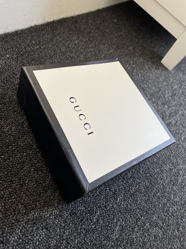 Small gucci box empty genuine - gucci,