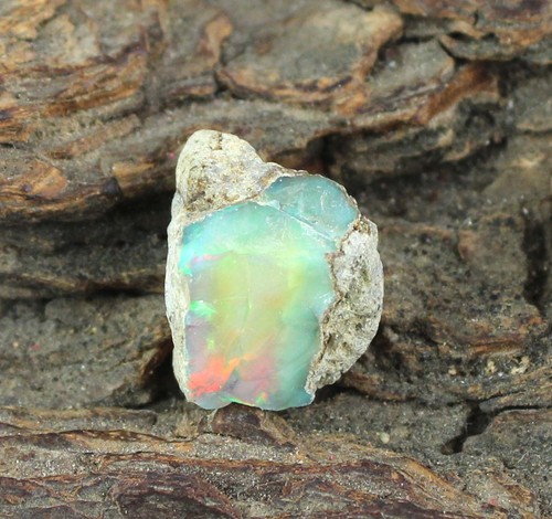 Natural ethiopian opal ct - 4.50,