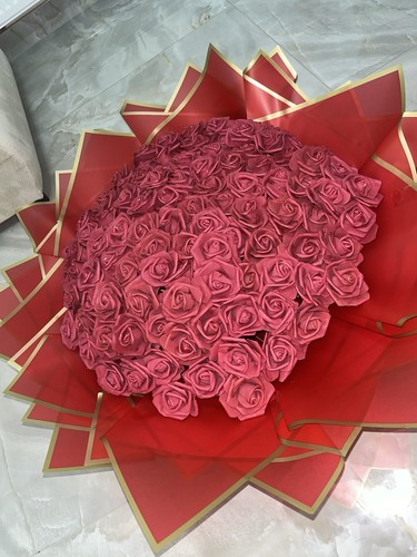 Valentines 100 red rose - 100,