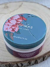Joules Floral Wreath Skin