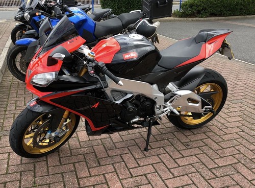 Aprilia rsv4 factory - rsv4, aprc