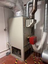 Benson Floor Mounted Gas Heater PLEASE NOTE CONTROLS ARE INCLUDED