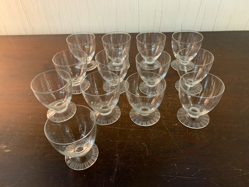 White wine glasses model - white,