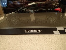 Minichamps 110 082000 1:18