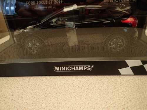 Minichamps 110 082000 18 - 110, 1:18