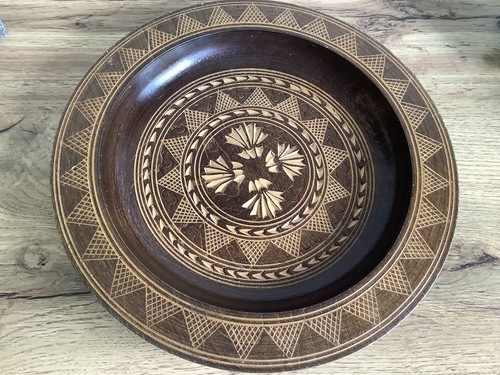 Vintage plate hand carved - plate, mid