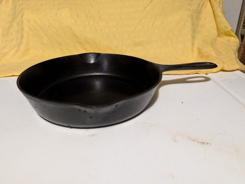 Griswold cast iron - cast, no