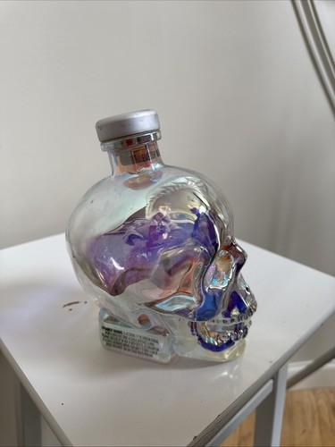 Skull head crystal - head, liquor