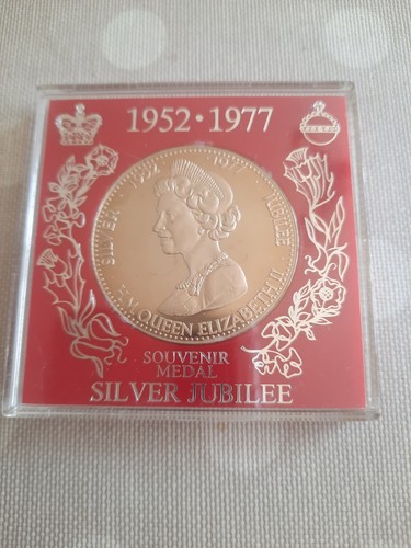 Queen elizabeth silver - ii,