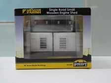 Scenecraft Bachmann Farish N Gauge Single Road Small Wooden Engine Shed 42-009
