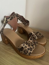 Topshop (OG) BNWT Wooden Effect Leopard Print Sandals Size 3