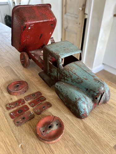 Wyandotte vintage metal dump - metal,