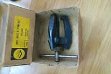 Longbro used vintage THREE LEG puller for motor cars no 255/2