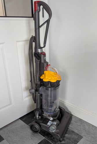 Dyson dc33 upright vacuum - dc33,