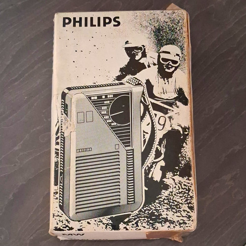 Philips portable radio - philips, mw