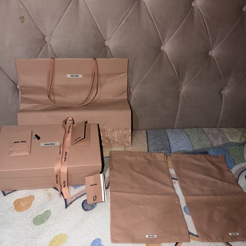 Miu empty box with - miu,