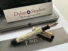 Parker Duofold Centennial Pearl and black fountain pen 18K Medium gold nib
