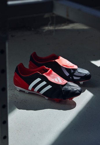 Uk8 adidas predator mania - uk8.5,