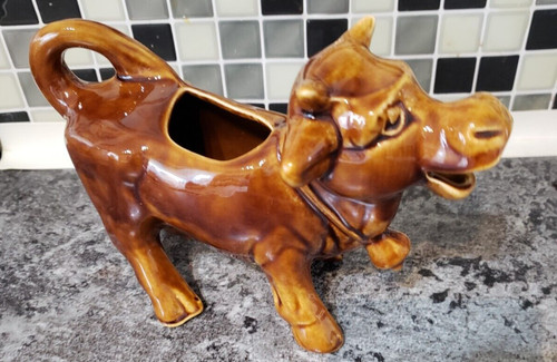 Vintage kitsch laughing - laughing, brown