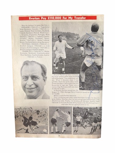 Bobby moore autograph 1966 - moore,
