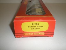 Hornby R223 Pullman 1st class