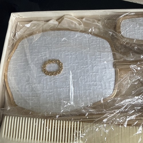 Vintage vanity set mirror - vintage,