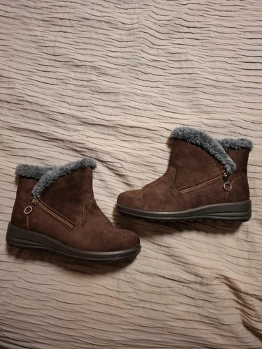Cushion walk size - 3, boots