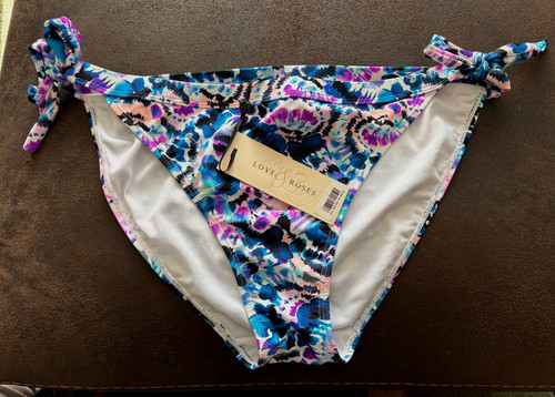 Bnwt designer love roses - love, &